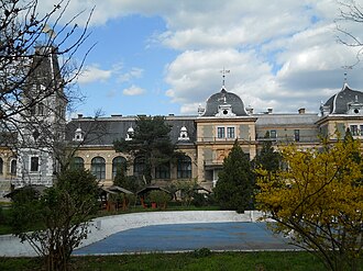 Castelul Cernovici - Universitatea de Vest „Vasile Goldiș”